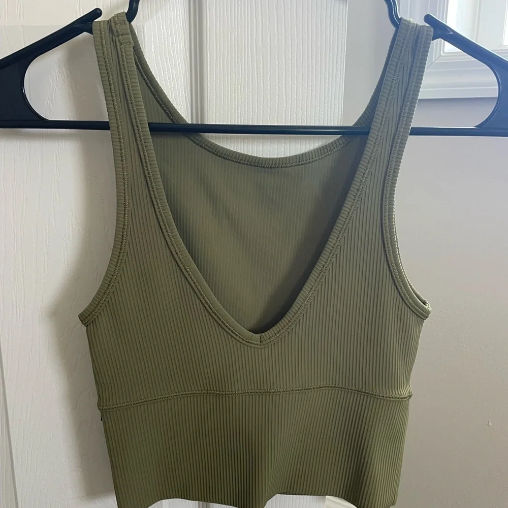 Lululemon Power Pivot Ribbed Tank - Picture 3 of 3